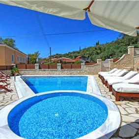 3 bedroom villa with pool, near Acharavi, sleeps 8